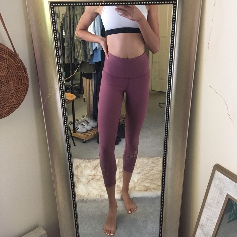 Strappy High Waist Capri Leggings